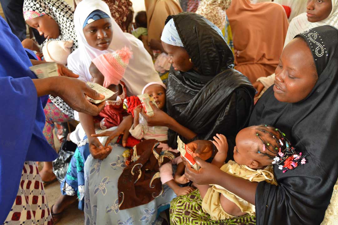 Children given Ready-to-use Therapeutic Food (RUTFs) at an acute malnutrition management centre. Credit: UNICEF