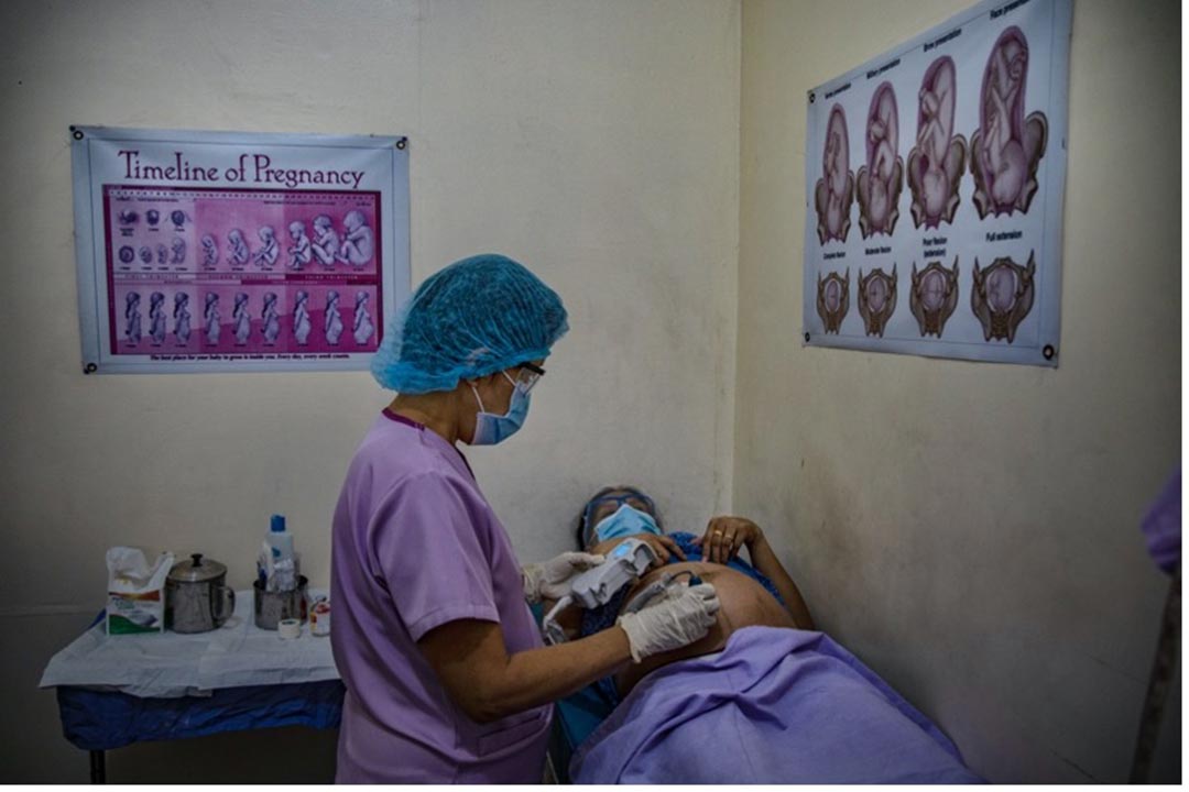 Community health centres like this one in Navotas, Philipines, play an important role in delivering primary health care. Credit: World Bank