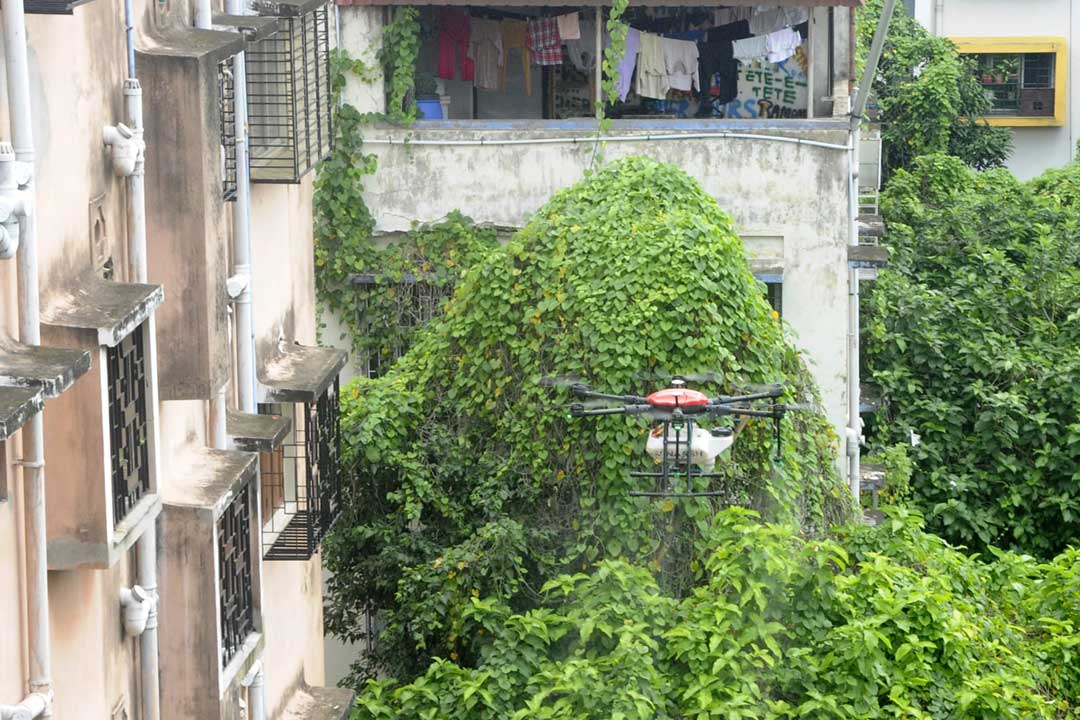 Drones being used to spray anti-mosquito sprays in Kolkata to contain the spread of dengue. Credit: Gurwinder