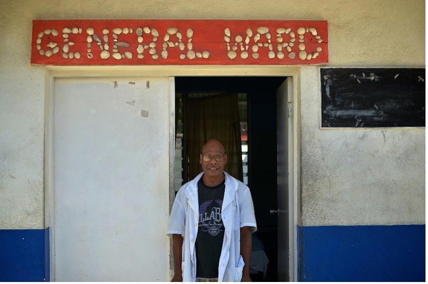 The community health workforce, like this doctor in Vanuatu, provide valuable support for their patients every day. Credit: World Bank