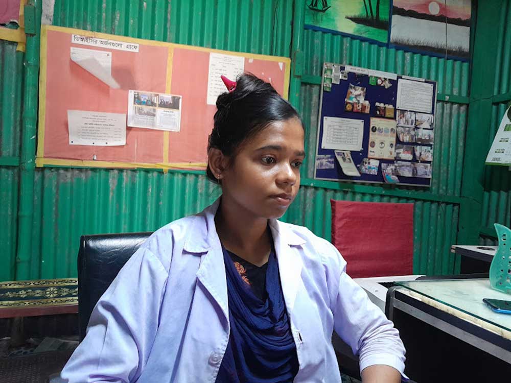 Khadija Khatun, Paramedic of Gonoshasthaya Kendra. Credit: Mohammad Al Amin