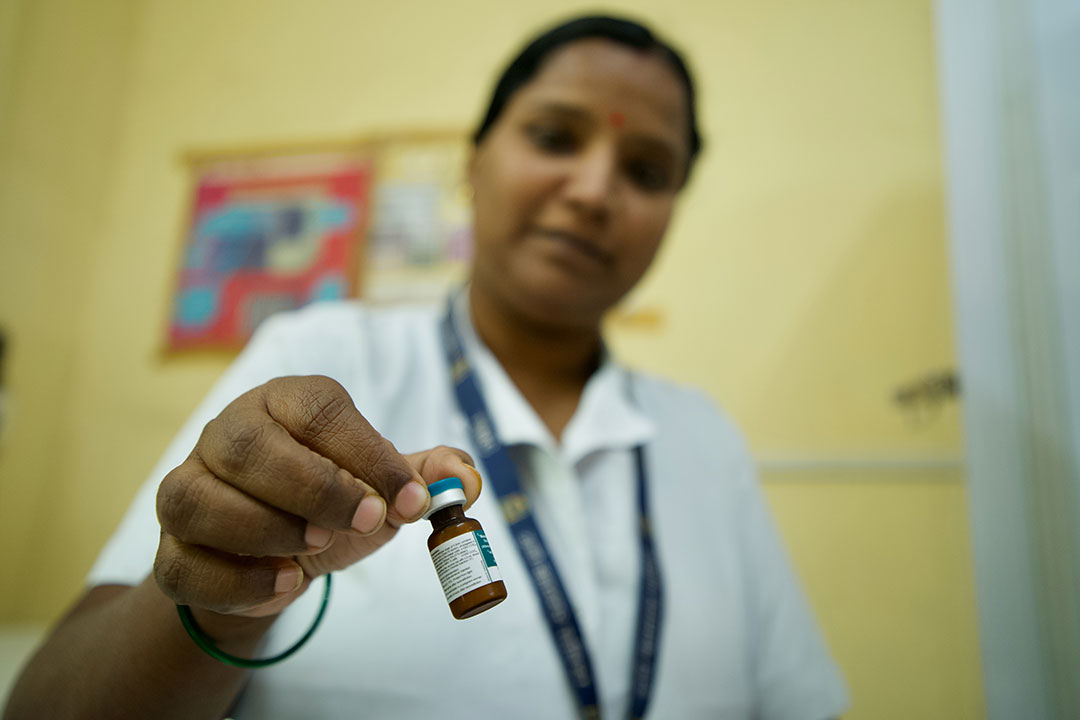 “The vaccine was available”: a vial of MR vaccine in a refrigeration room in Mumbra-Kausa, Thane. Credit: Gavi/2023/ Prakhar Deep Jain