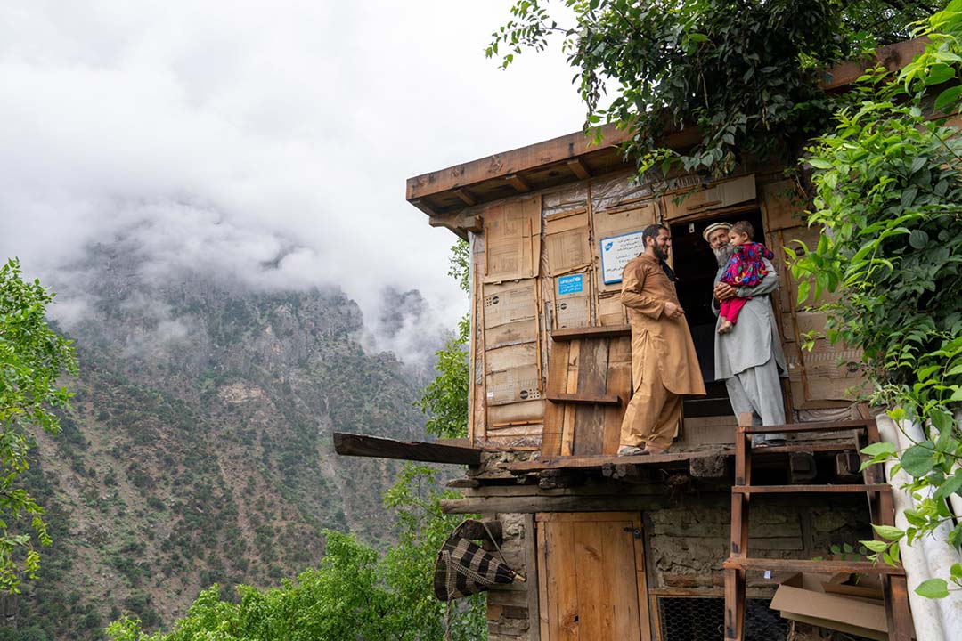 Roqia and her grandfather visit the health post in Samarbagh which serves every village on this mountain in eastern Afghanistan. Staffed by a husband-and-wife community health team, it offers first aid and nutrition screening services, and dispenses basic medicines. © UNICEF