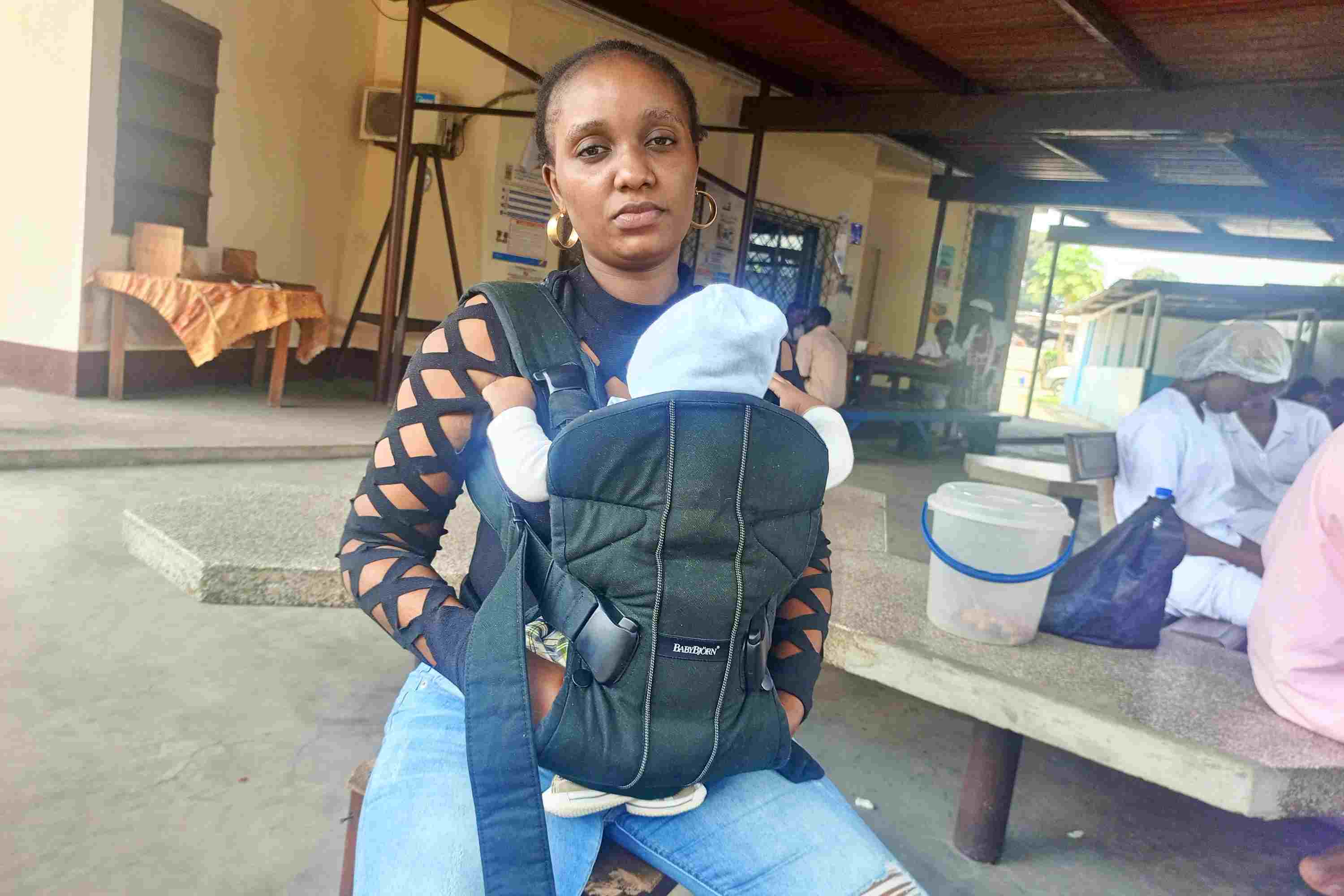 Monica Ngambele, maman et utilisatrice de l'application Mangwele. Crédit : Rosie Pioth