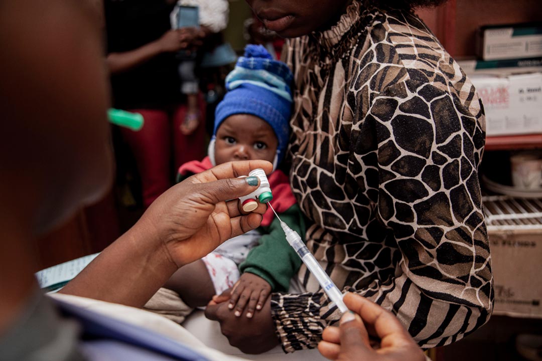 Malaria vaccination in Cameroon. Credit: Gavi/2024/Go'tham Industry