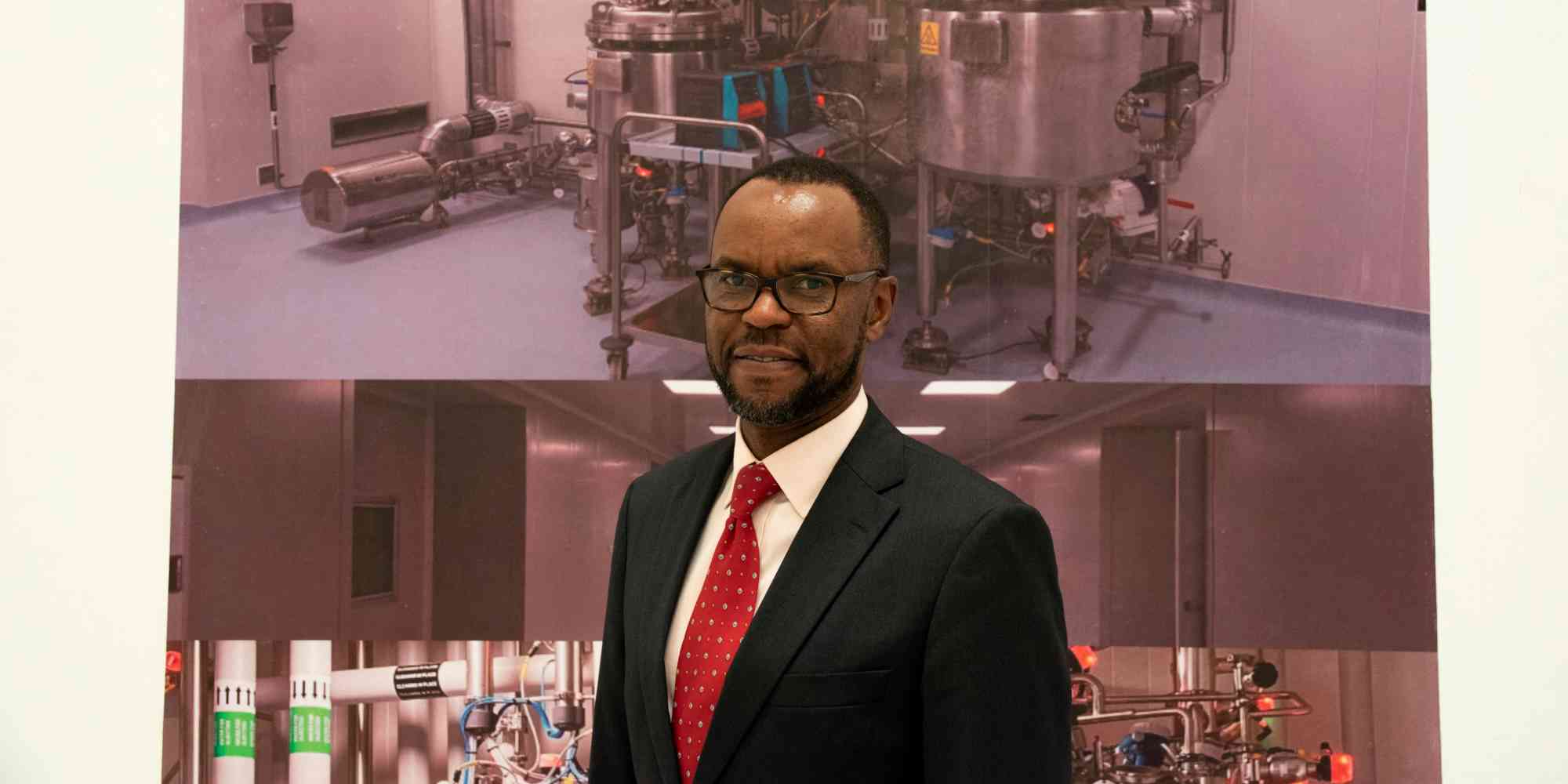 Michael Lusiola, PDG de l'Institut Biovax, envisage un début de production de vaccins au Kenya en 2025. Crédit: Claudia Lacave / Hans Lucas