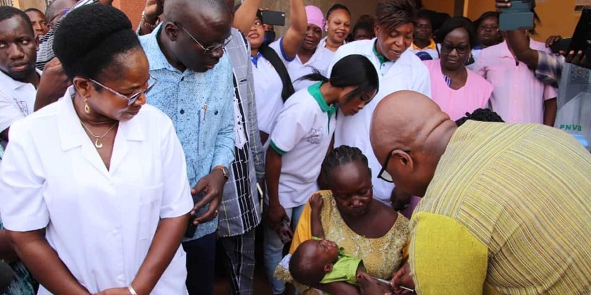 La vaste campagne de vaccination contre la rougeole cible des millions d'enfants du Burkina Faso. Crédit : Abdel Aziz Nabaloum