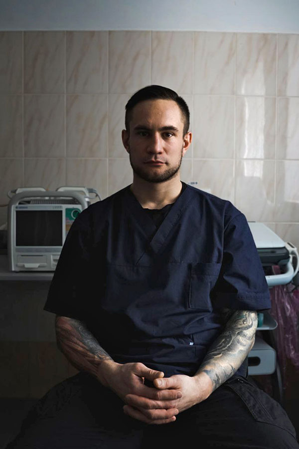 “We’re seeing a lot of pandrug resistance,” says Anton Arestovych, an orthopedic surgeon in Ivankiv, north of Kyiv. As a last-ditch treatment, he tried Moshynets’ combo therapy on a pandrug-resistant infection in a wounded soldier’s fractured leg. It worked, avoiding an amputation.  CREDIT: COURTESY OF ANTON ARESTOVYCH