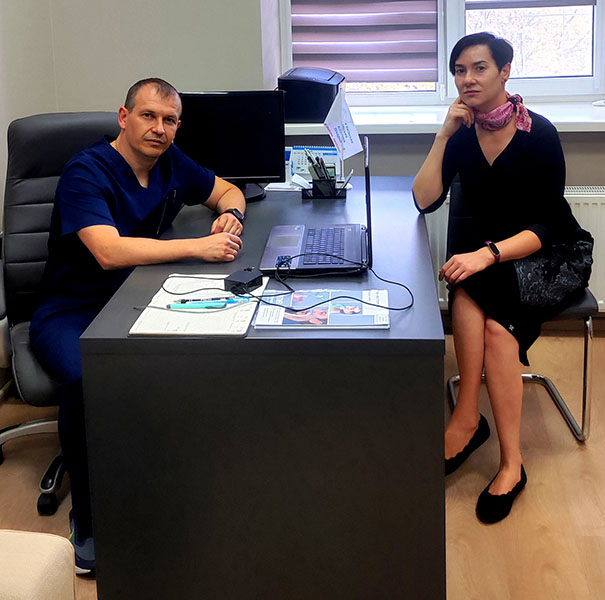 A chance meeting in spring 2023 prompted surgeon Viktor Strokous (left) to adopt a combo drug therapy recommended by microbiologist Olena Moshynets (right) that breaks down bacterial biofilms while attacking antibiotic-resistant bugs. The 90 percent success rate logged in more than 100 patients thus far, Strokous says, is “well beyond our expectations.”  CREDIT: COURTESY OF OLENA MOSHYNETS