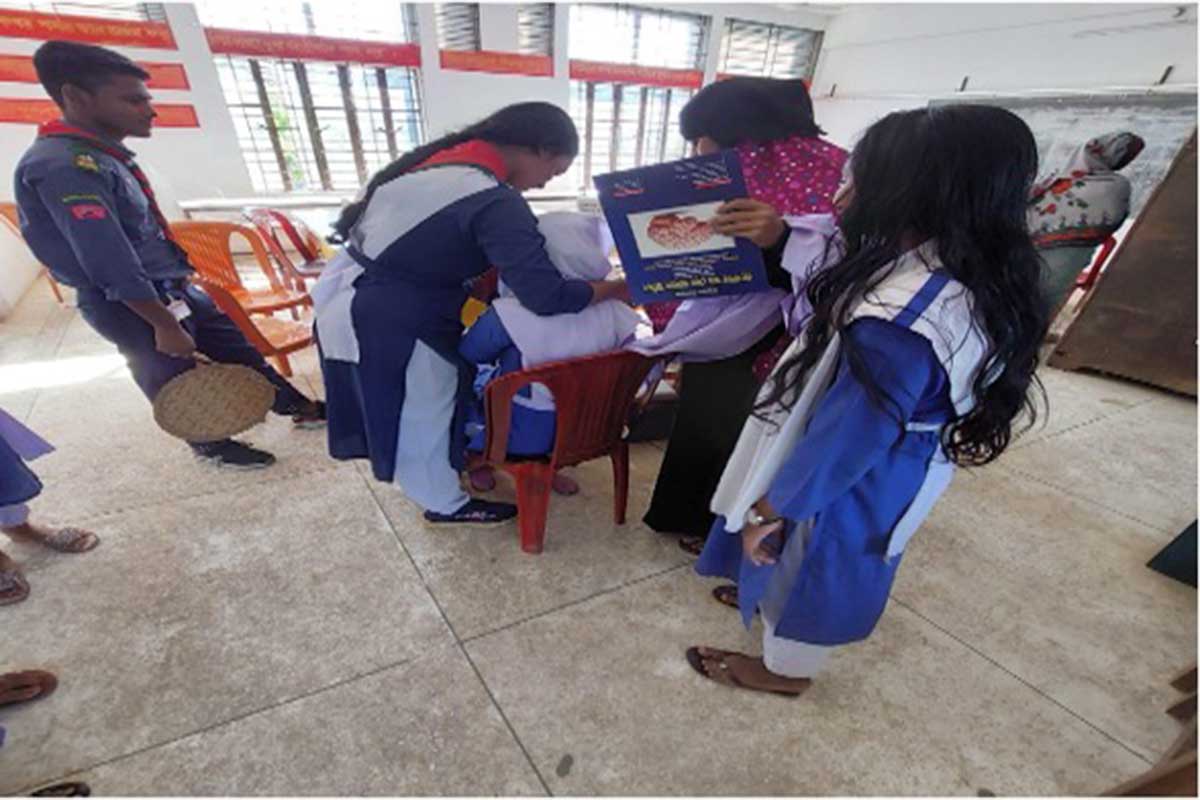 Successful vaccination of the twin sister of the sick girl.