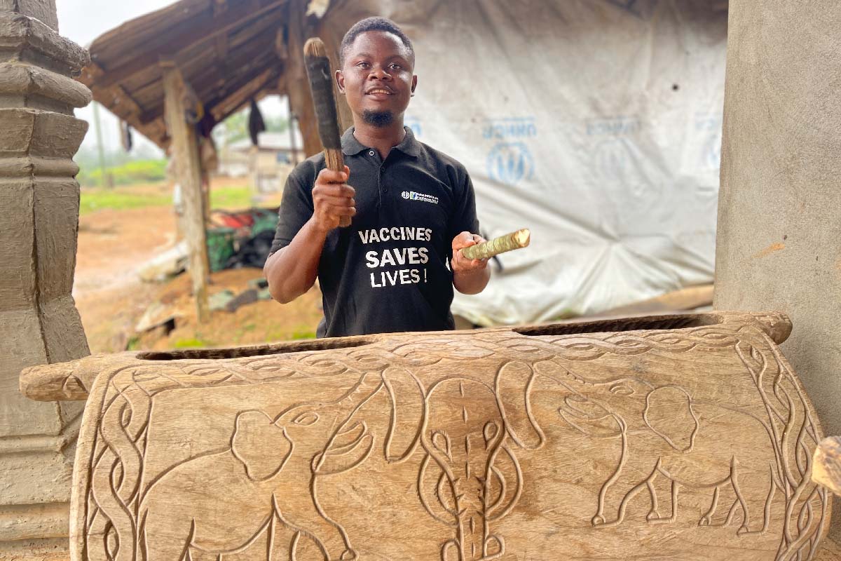 Using Traditional means of communication is an effective way of interactiong with caregivers in Nguti. Credit: Fri Delphine