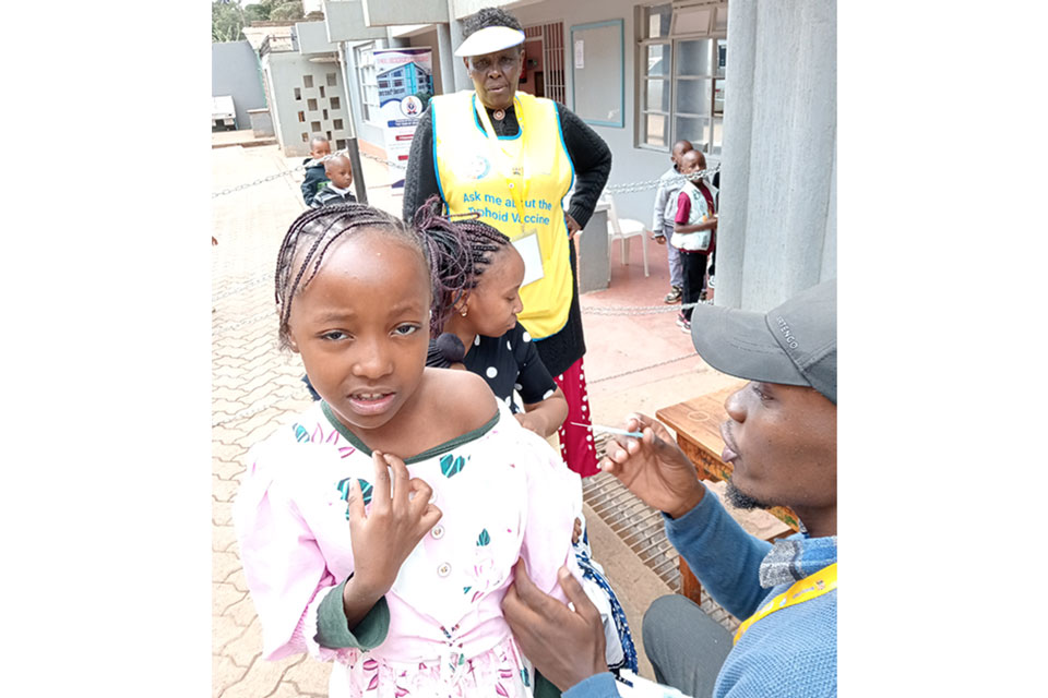 Mary Letoo receives HPV vaccination. Credit: Gitonga Njeru