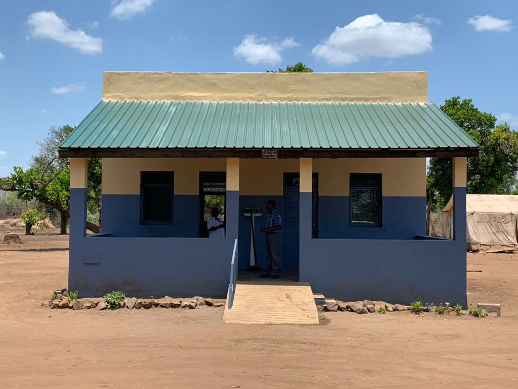 A nurse mans a rural health outpost in Mozambique. Credit: Disasters Emergency Commitee