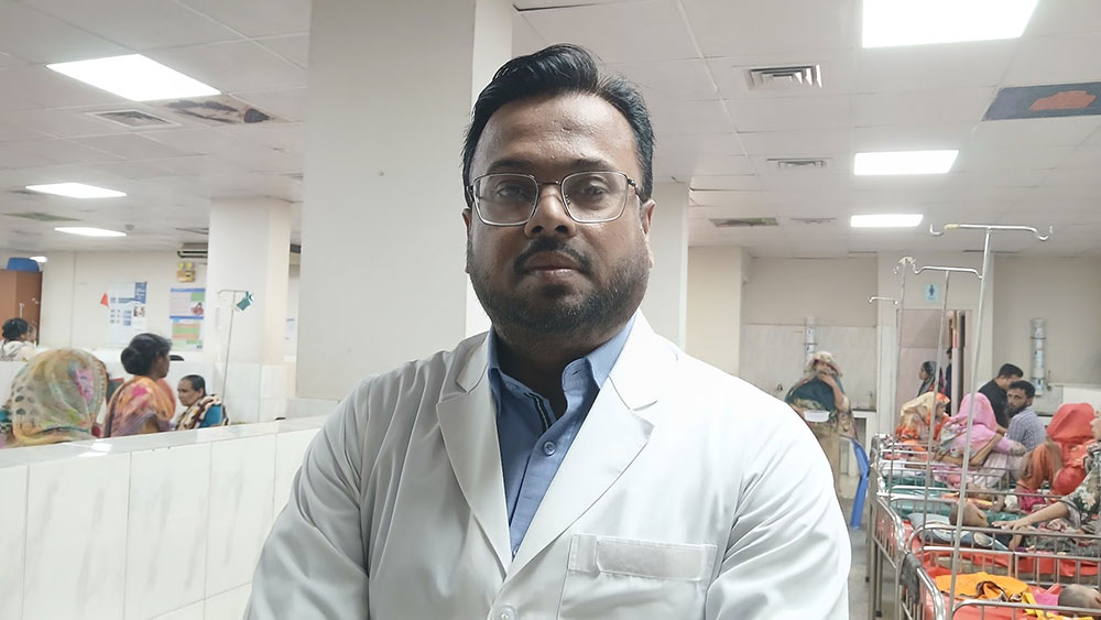 Dr Shoeb Bin Islam, In-charge of the Short Stay Unit (SSU) of the icddr’b Hospital. Credit: Mohammad Al Amin