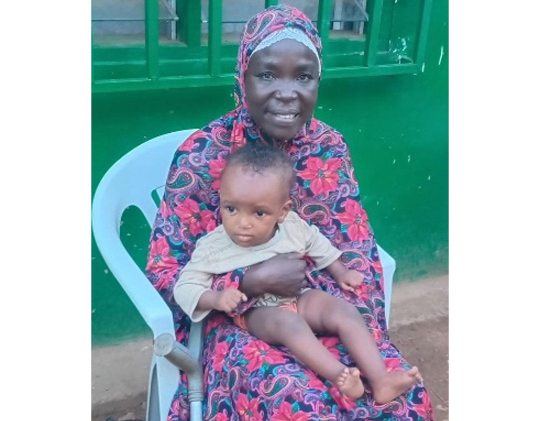 Ousna Mahamat and her child under one year old in Guida neighbourhood, Bangui. © World Vision CAR-2025