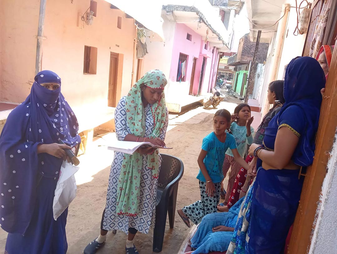 Auxiliary Nurse Midwife Pooja Sahu says many families are reluctant to attend vaccination clinics during the summer heat. Credit: Shuriah Niazi