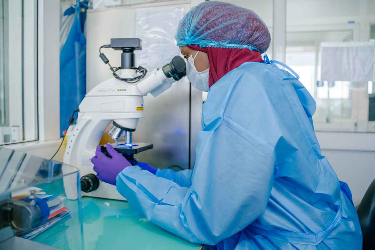 A doctor working in a laboratory in Senegal. Credit: Gates Archive/2022