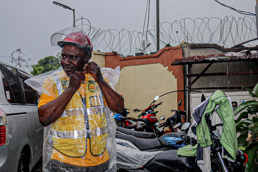 Romain, taxi driver coordinator in Kisangani, Tshopo Province, DRC. Photo: PATH/Yves Ndjadi.