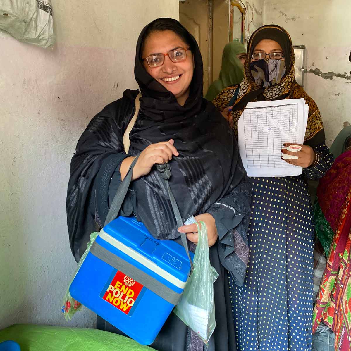 Community health workers (Aapi) on vaccination drive in Dhoke Hassu Rawalpindi, Pakistan. Credit: Sumaiyah Hasan.