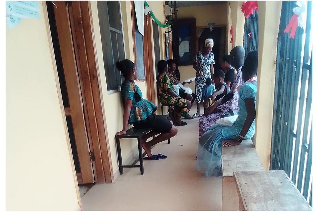 Women arriving for routine immunisation. Credit: Adetokunbo Abiola