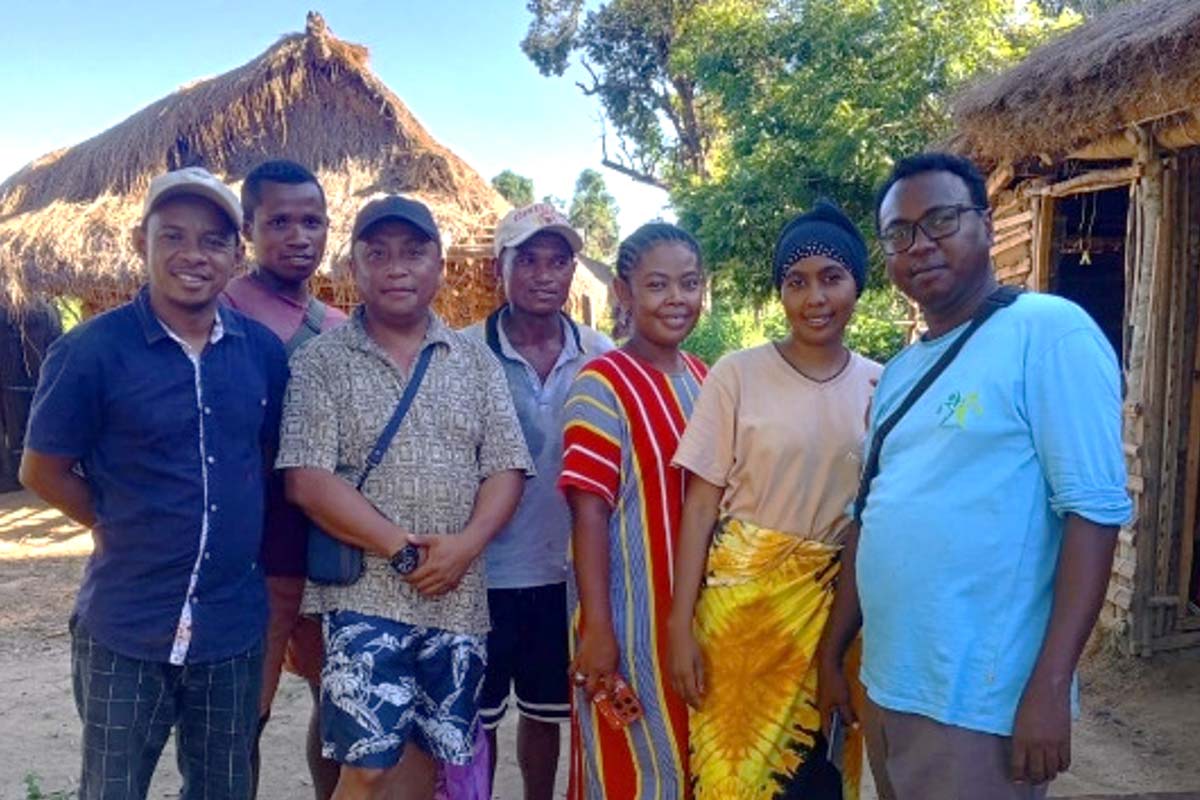 Third from right, Germinah, midwife at the community health post, alongside colleagues from the Ambatoboeny district health team. Credit: Jhpiego/Madagascar